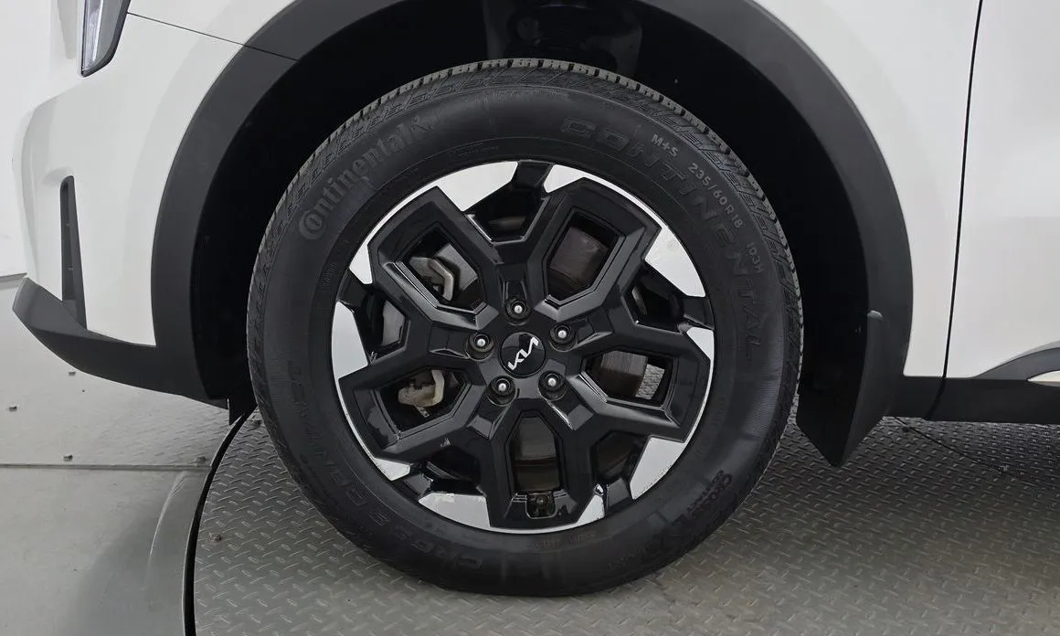 Kia Sorento — фото 7