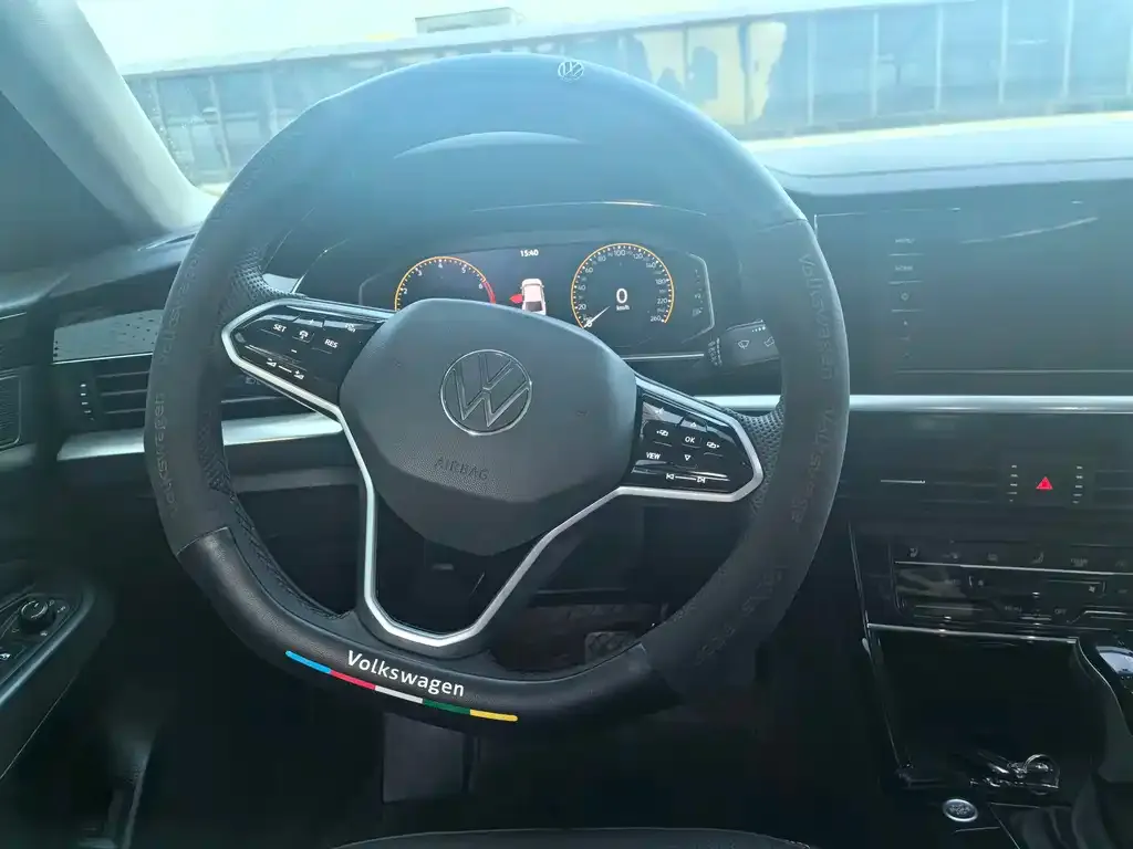 Volkswagen Passat — фото 3