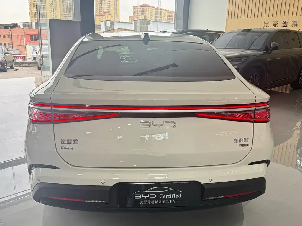 BYD Seal 07 DM-i — фото 3