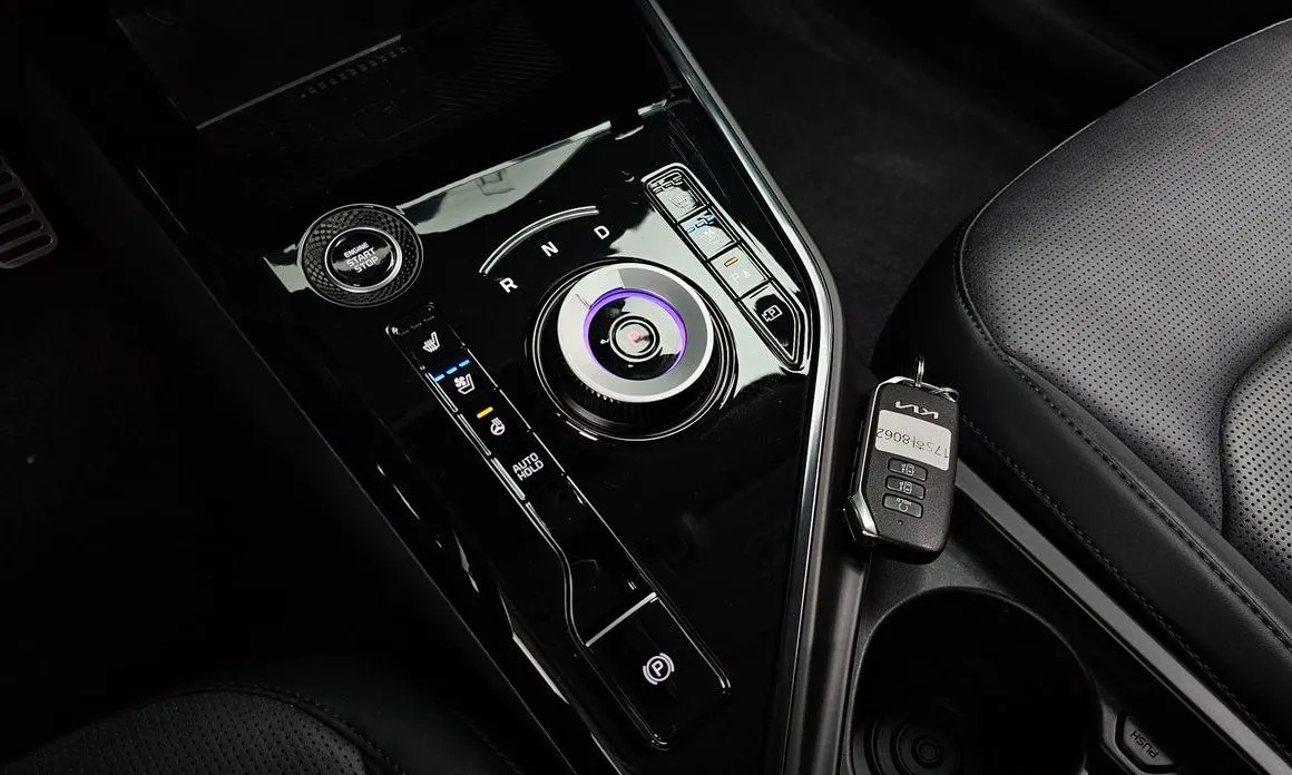 Kia Niro — фото 9