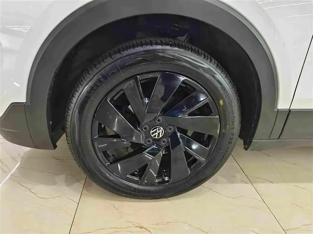Volkswagen Tharu — фото 2