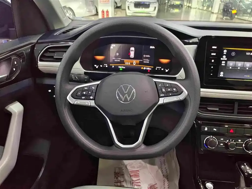 Volkswagen Tharu — фото 7