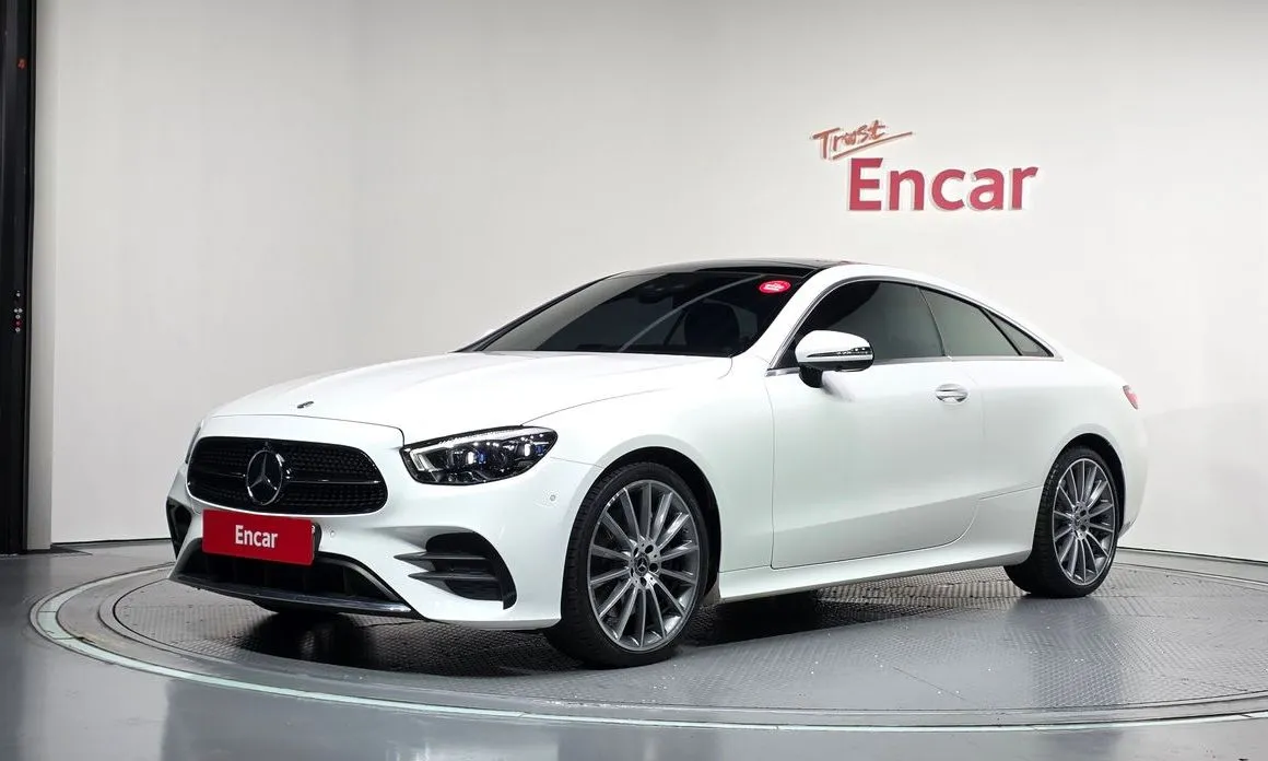Mercedes-Benz E-Class — фото 1