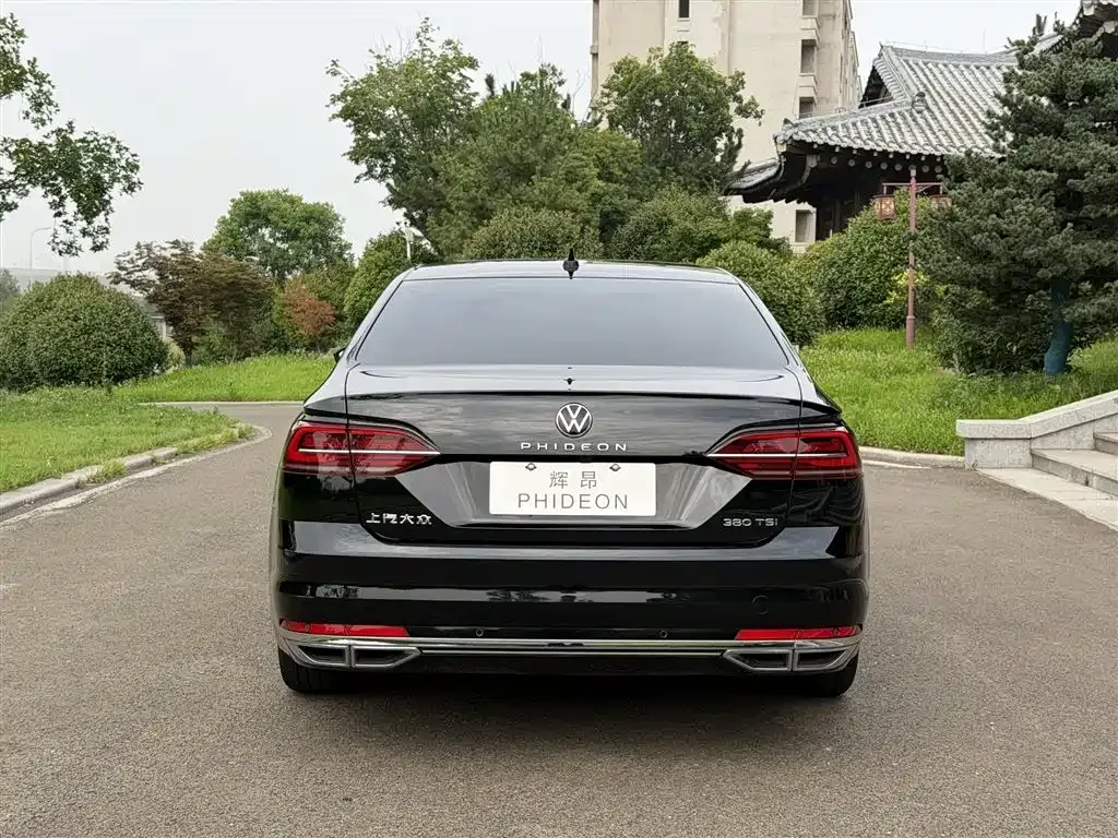 Volkswagen Phideon — фото 6