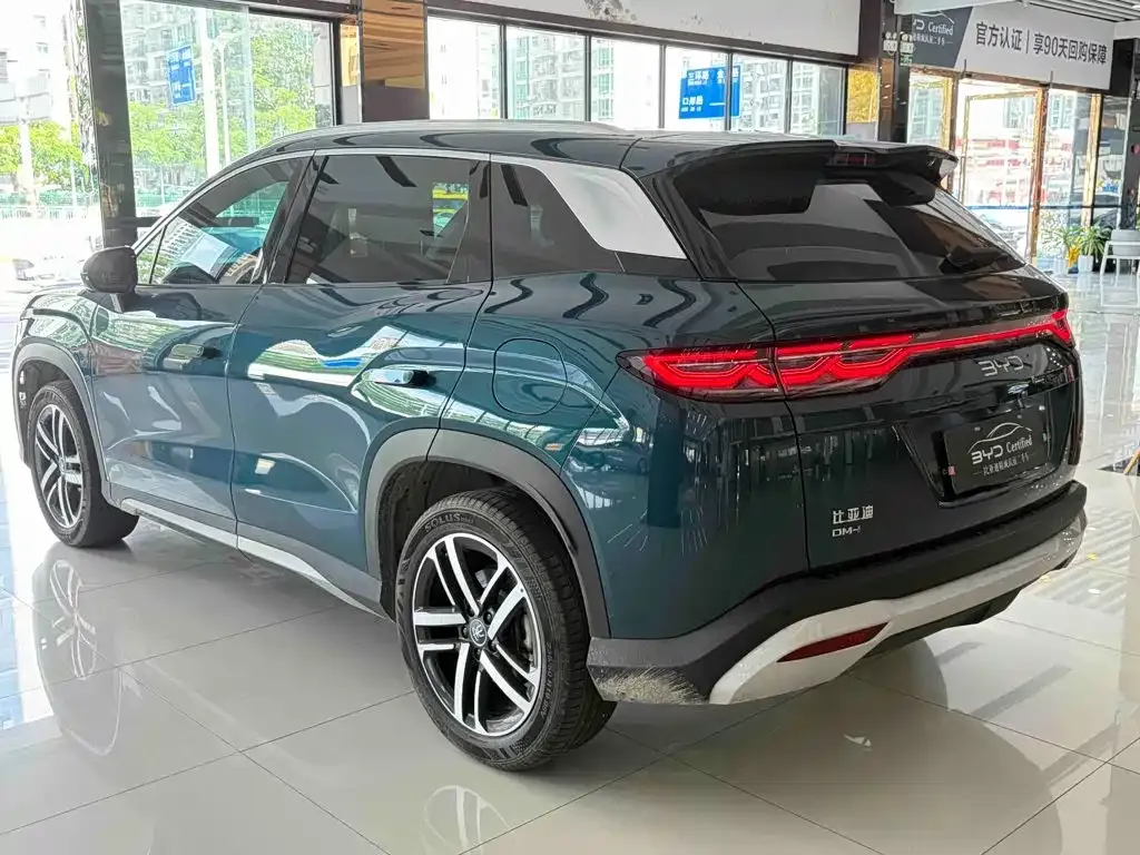 BYD L DM-i — фото 7