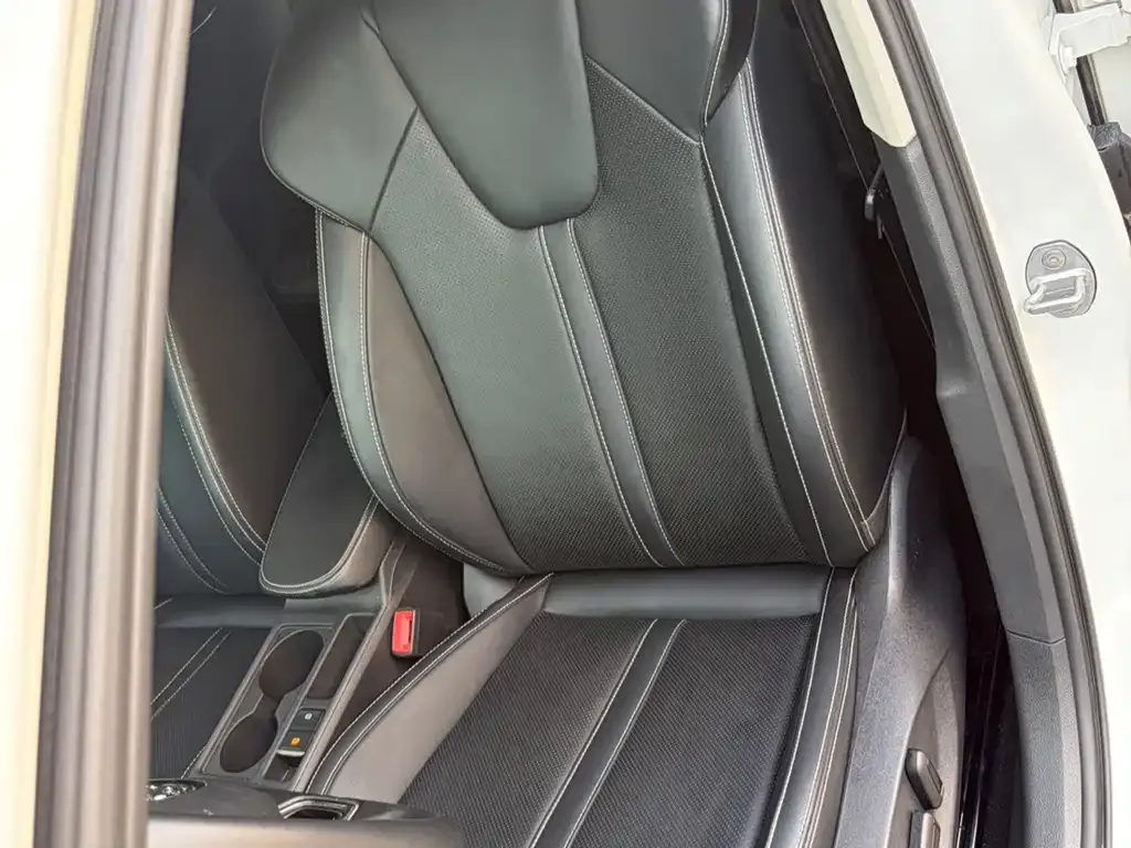 Skoda Octavia — фото 7