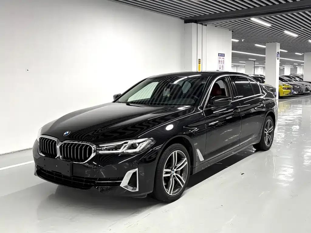 BMW 5 Series — фото 1