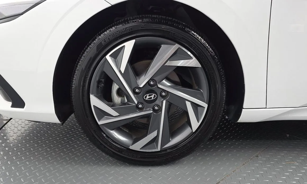 Hyundai AVANTE — фото 9