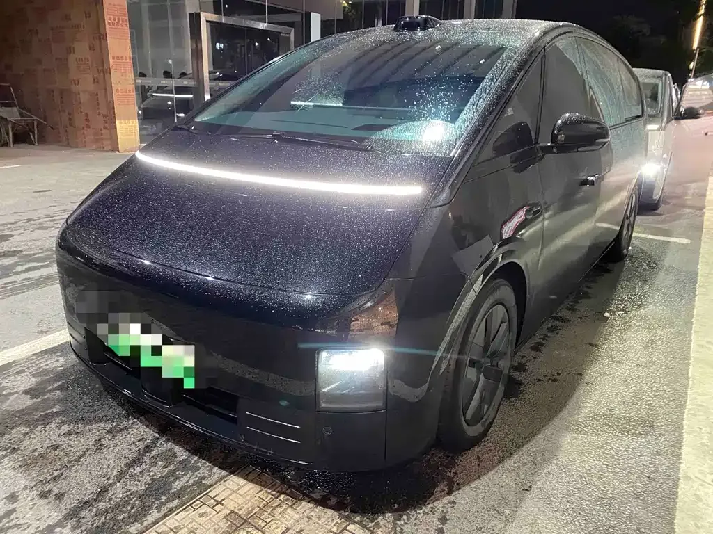 Li Auto MEGA — фото 1