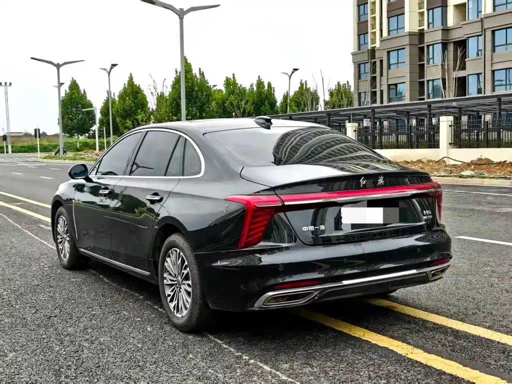Hongqi H5 — фото 6