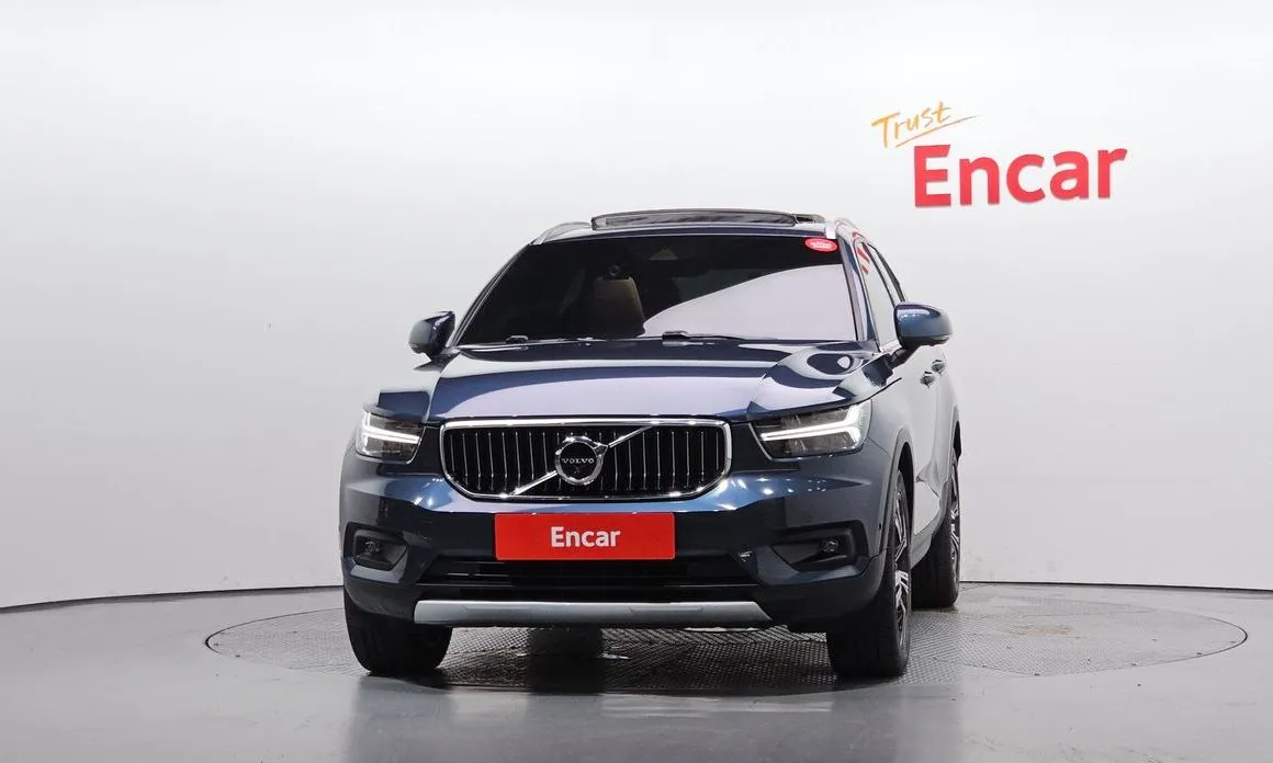 Volvo XC40 — фото 4