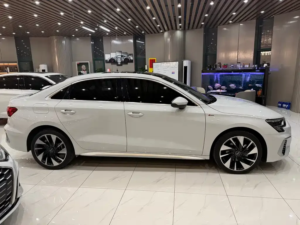 Audi A3 — фото 2