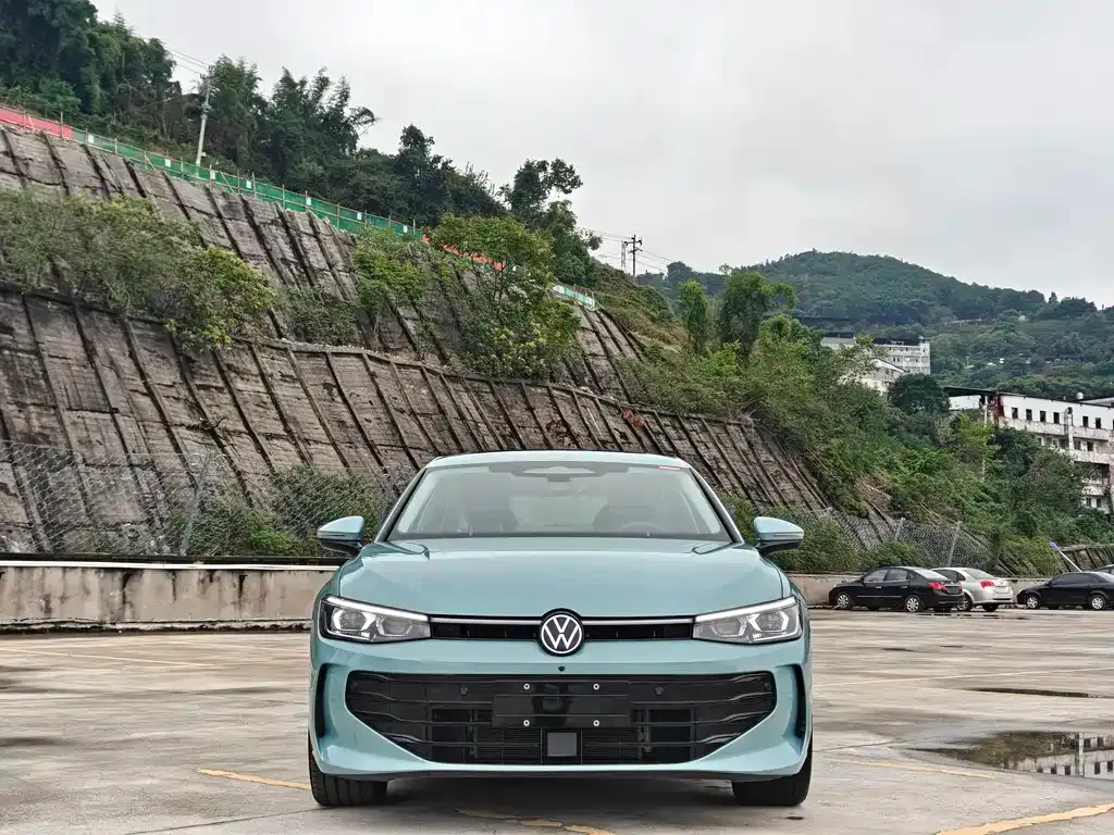 Volkswagen Passat — фото 7