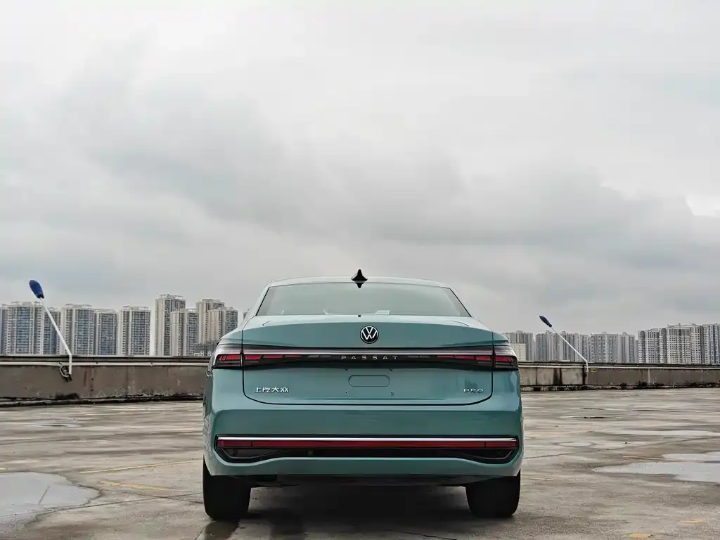 Volkswagen Passat — фото 3