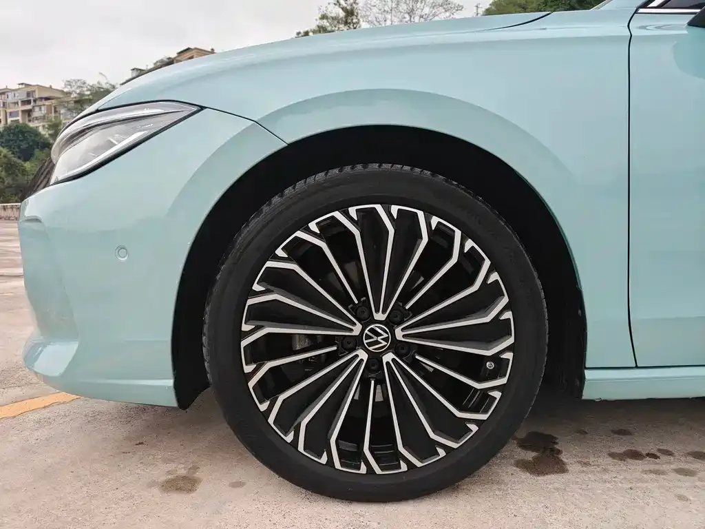 Volkswagen Passat — фото 9