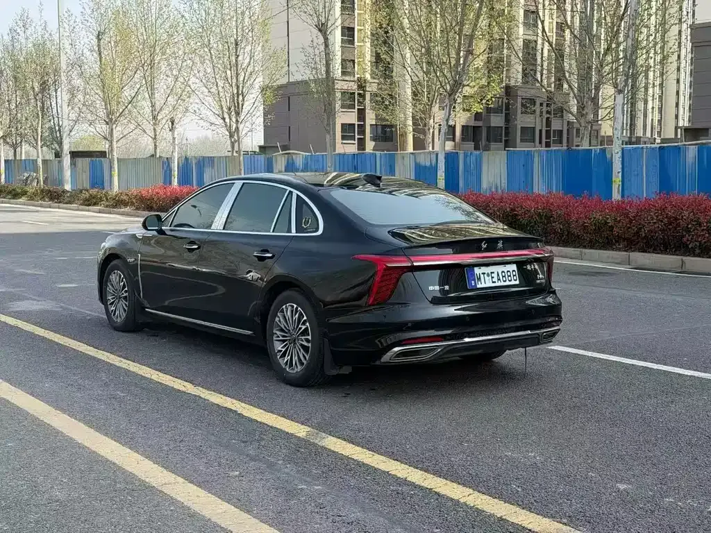Hongqi H5 — фото 9