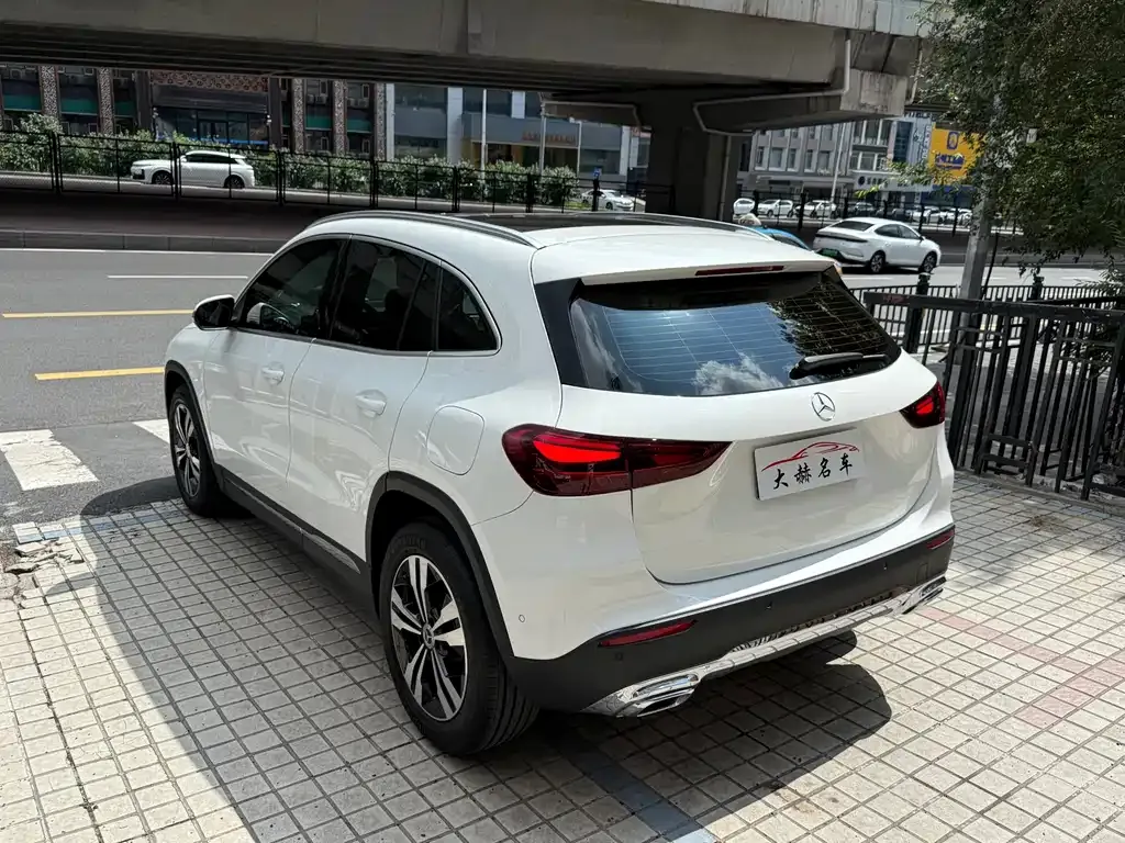 Mercedes-Benz GLA — фото 8
