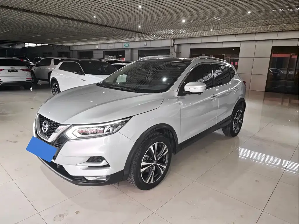 Nissan Qashqai — фото 1