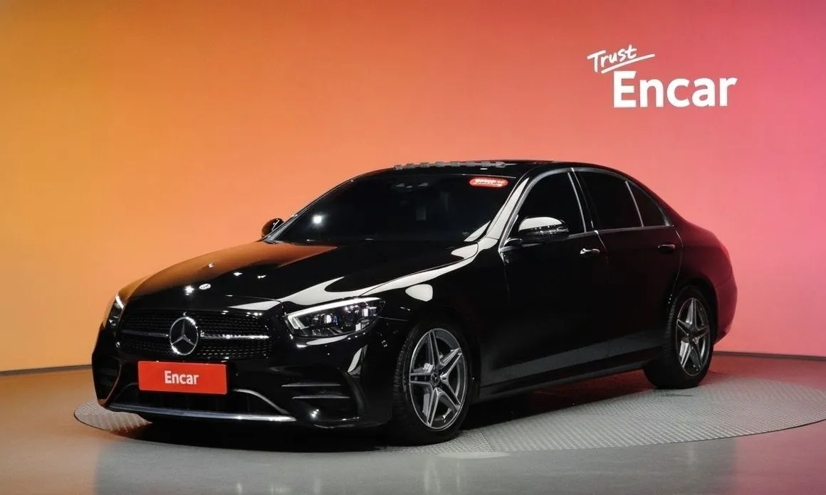 Mercedes-Benz E-Class — фото 1