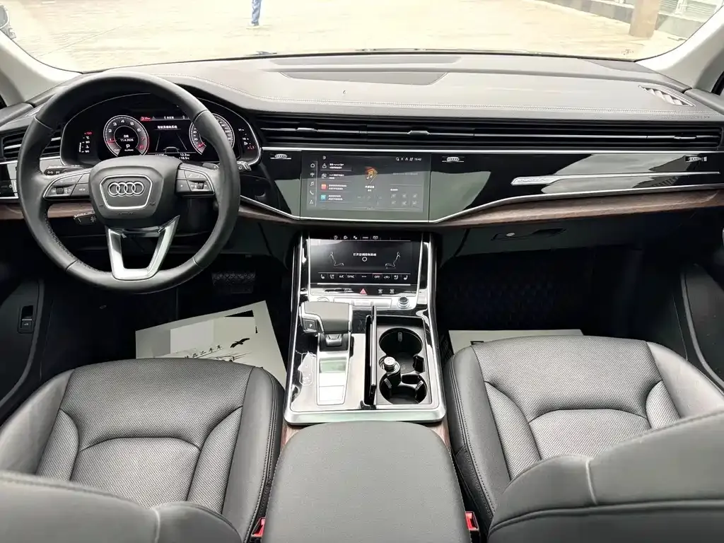 Audi Q7 — фото 2