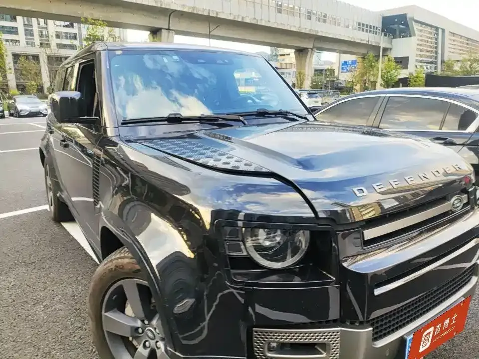 Land Rover Defender — фото 6