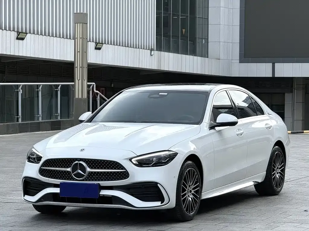 Mercedes-Benz C-Class — фото 1