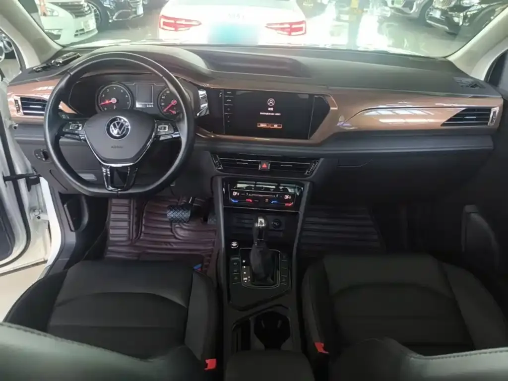 Volkswagen Tharu — фото 10