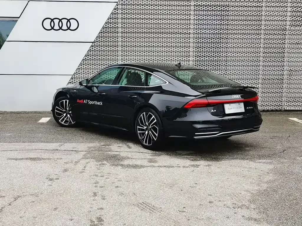 Audi A7 — фото 8
