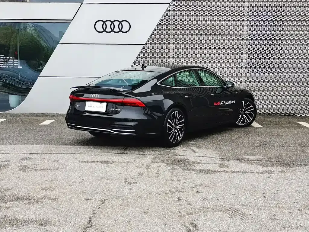 Audi A7 — фото 10