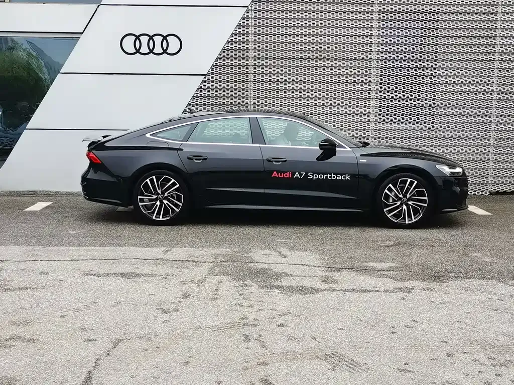 Audi A7 — фото 7
