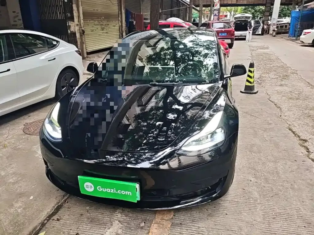 Tesla Model 3 — фото 4