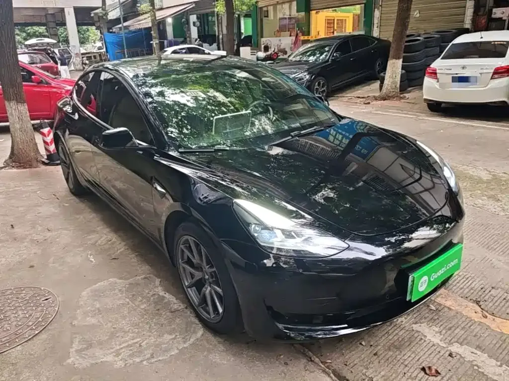 Tesla Model 3 — фото 3