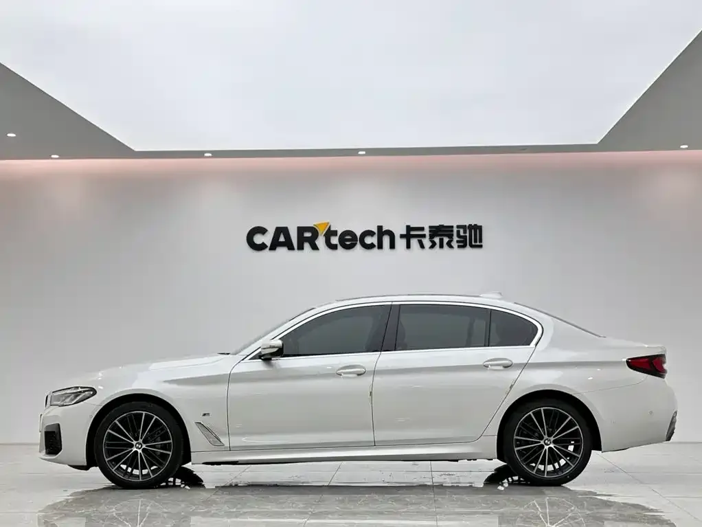 BMW 5 Series — фото 2