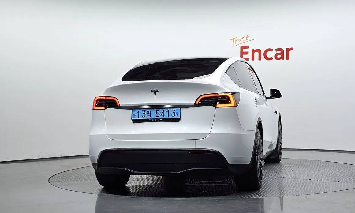 Tesla Model Y — фото 4
