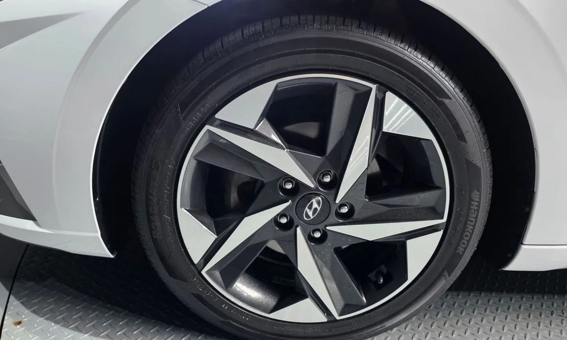 Hyundai AVANTE — фото 7