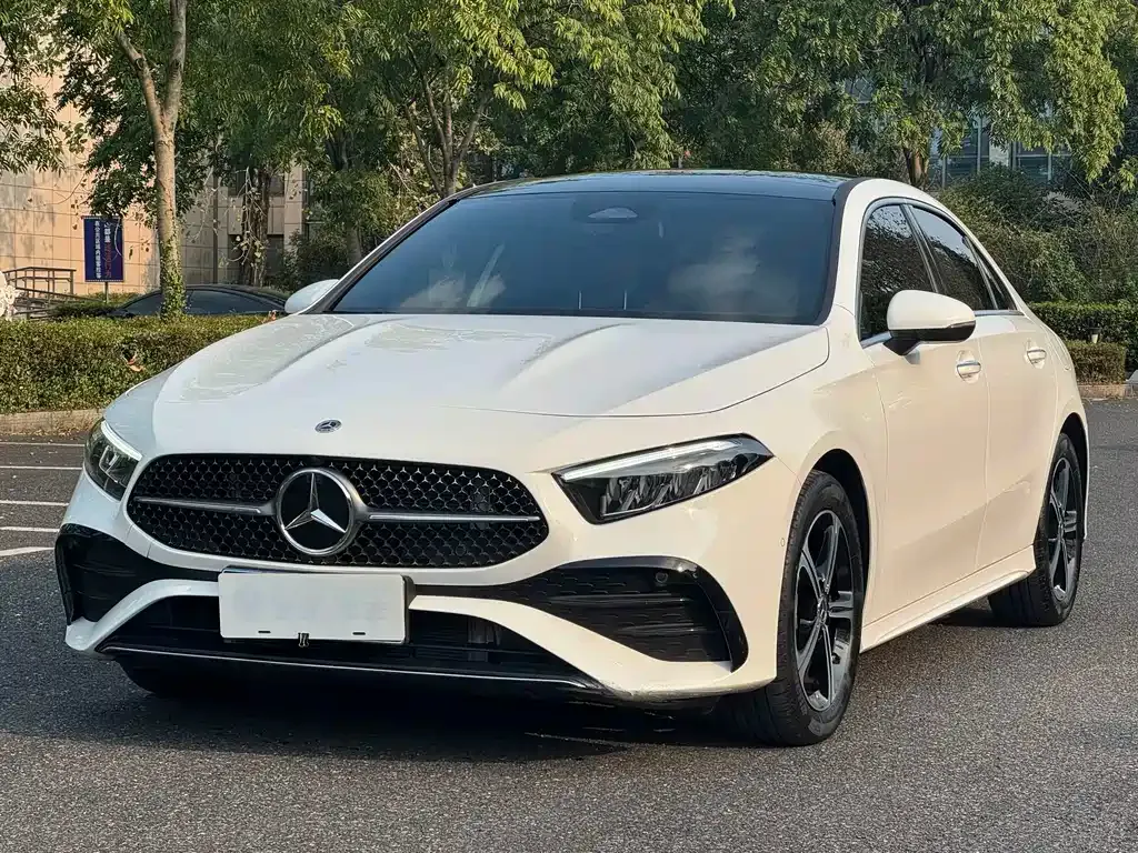 Mercedes-Benz A-Class — фото 1