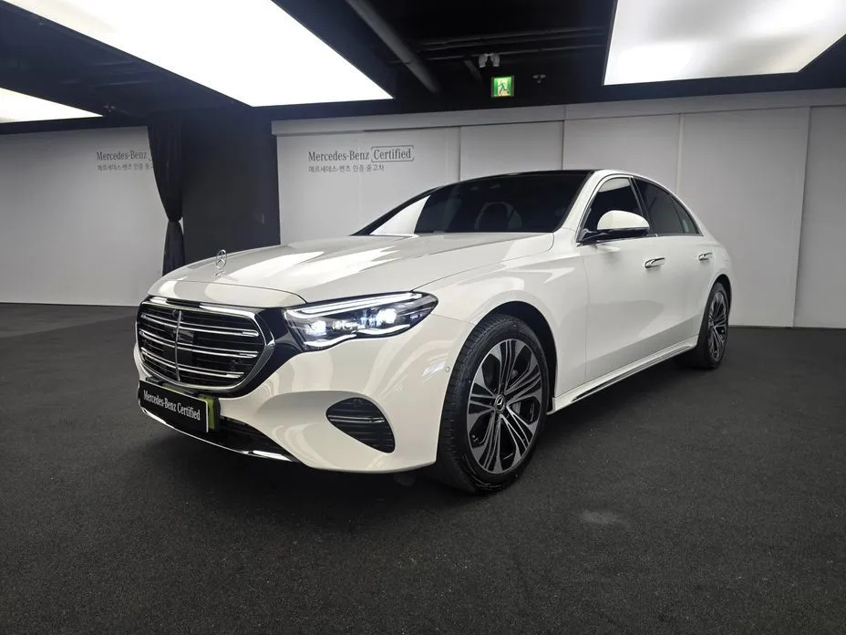Mercedes-Benz E-Class — фото 1