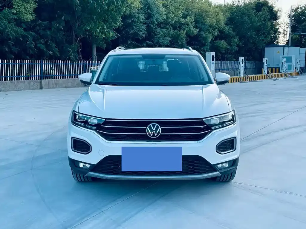 Volkswagen T-Roc — фото 7