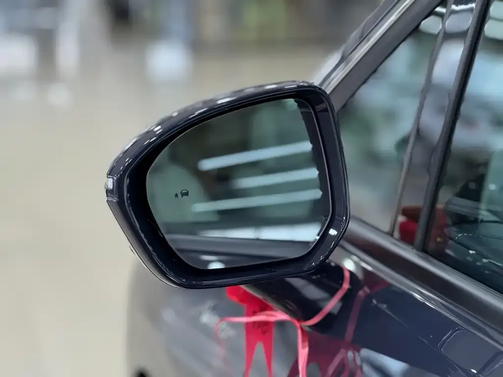 Buick GL8 Hybrid — фото 2
