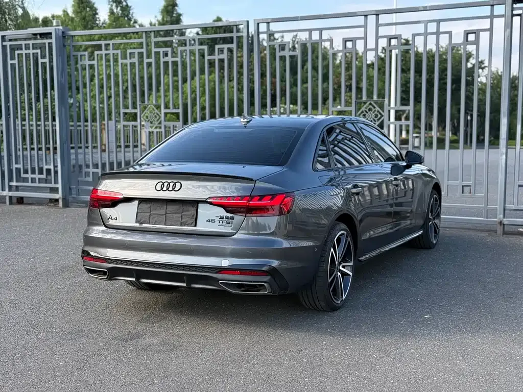 Audi A4L — фото 6