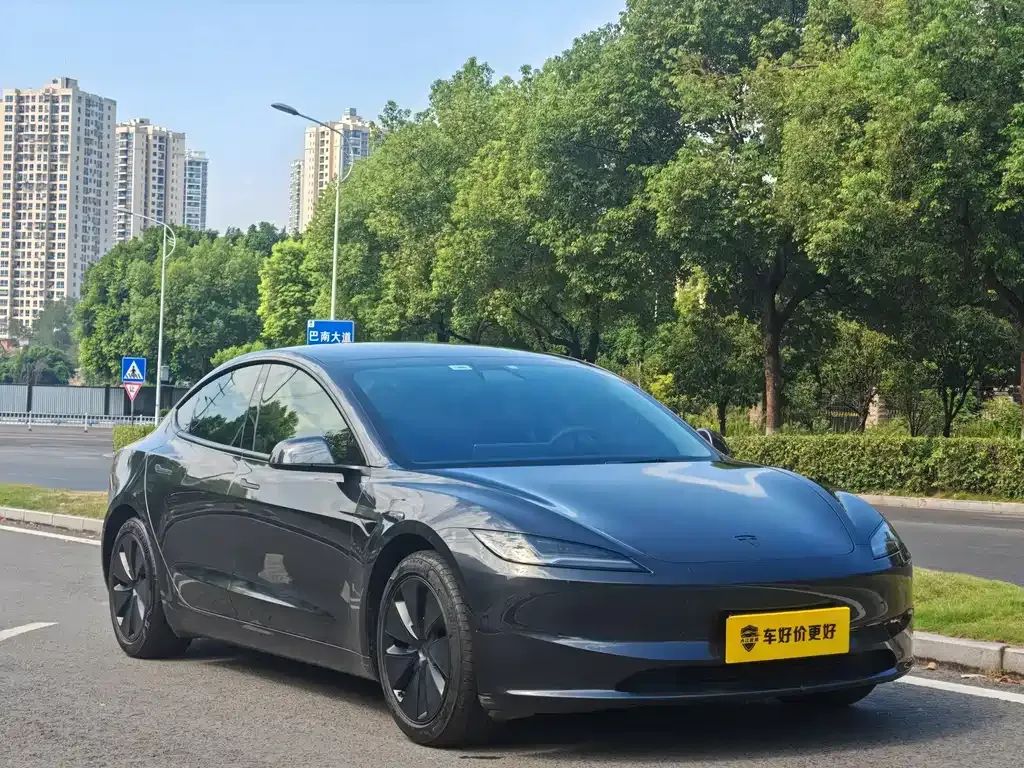 Tesla Model 3 — фото 7