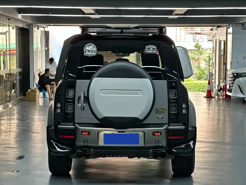 Land Rover Defender — фото 3