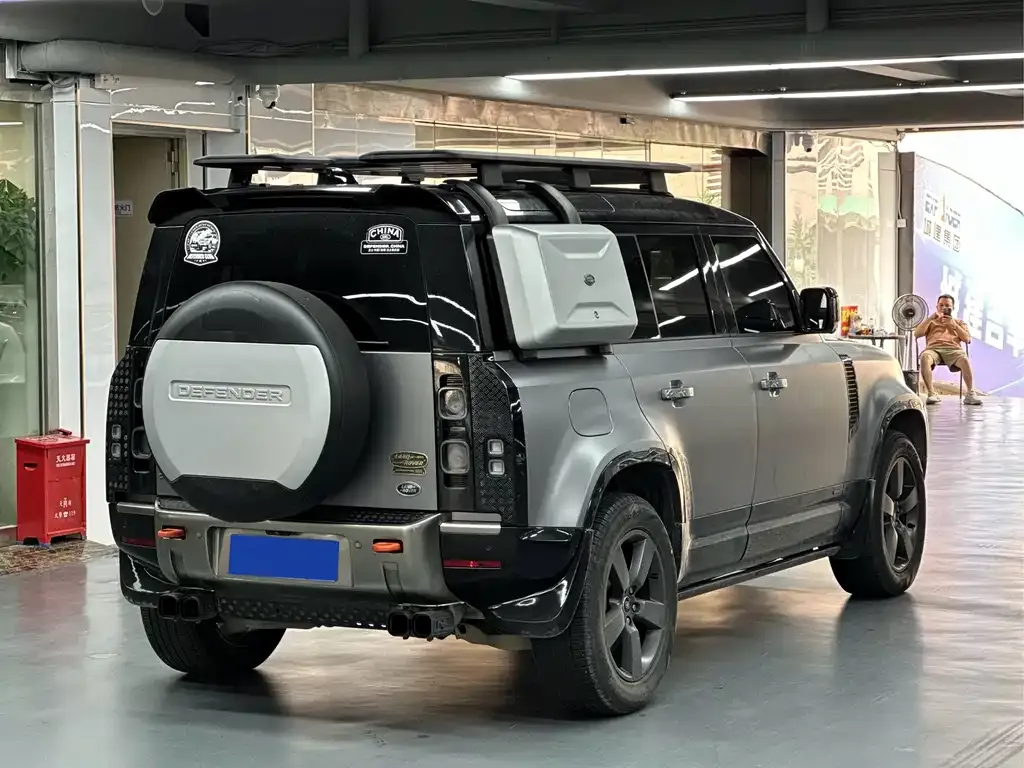 Land Rover Defender — фото 9