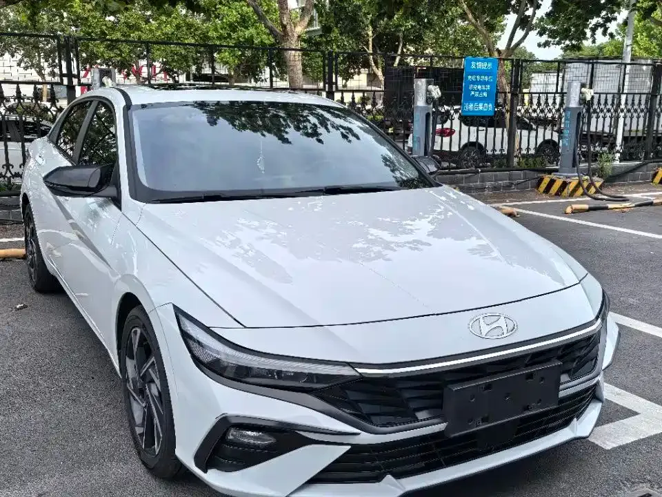 Hyundai Elantra — фото 10