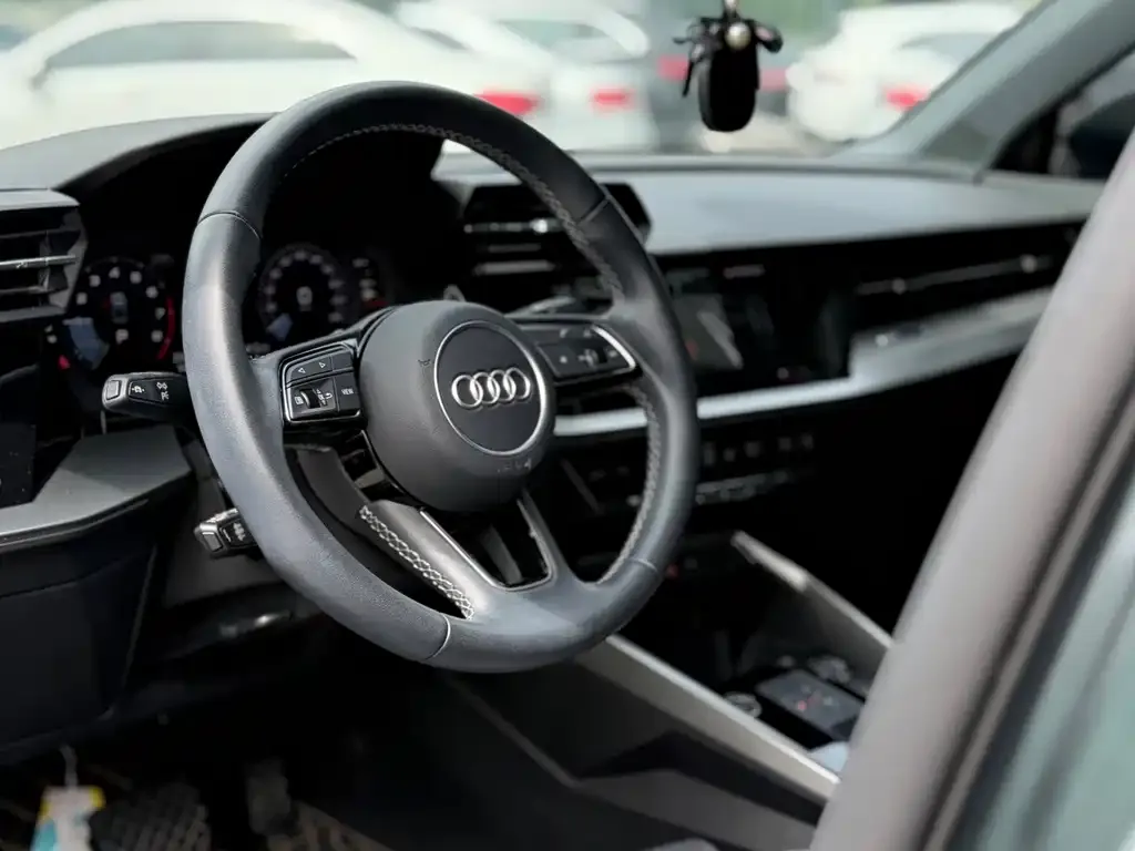 Audi A3 — фото 2