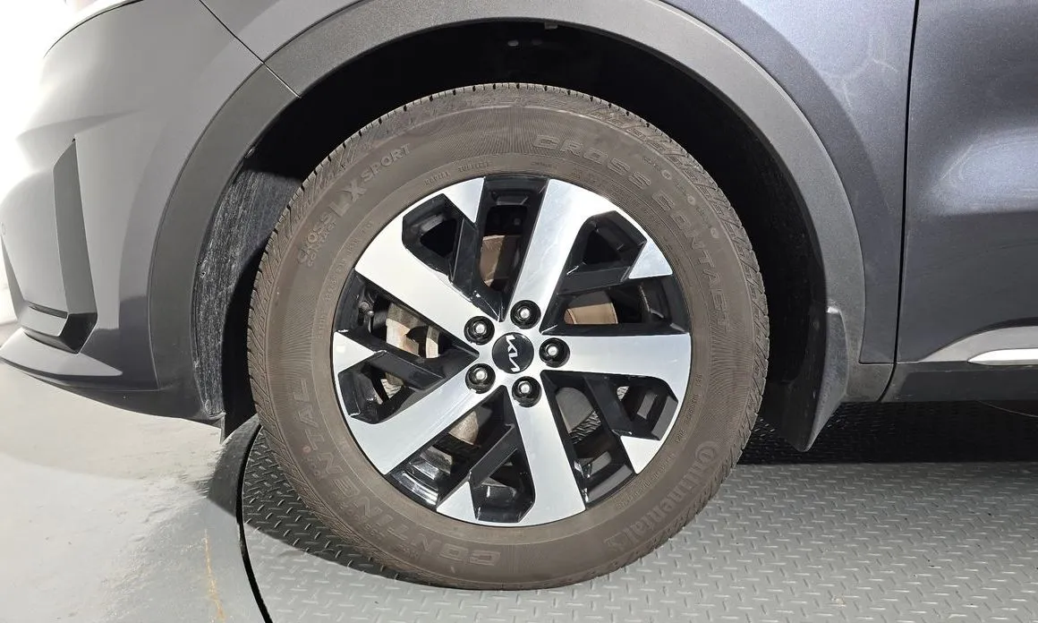 Kia Sorento — фото 8