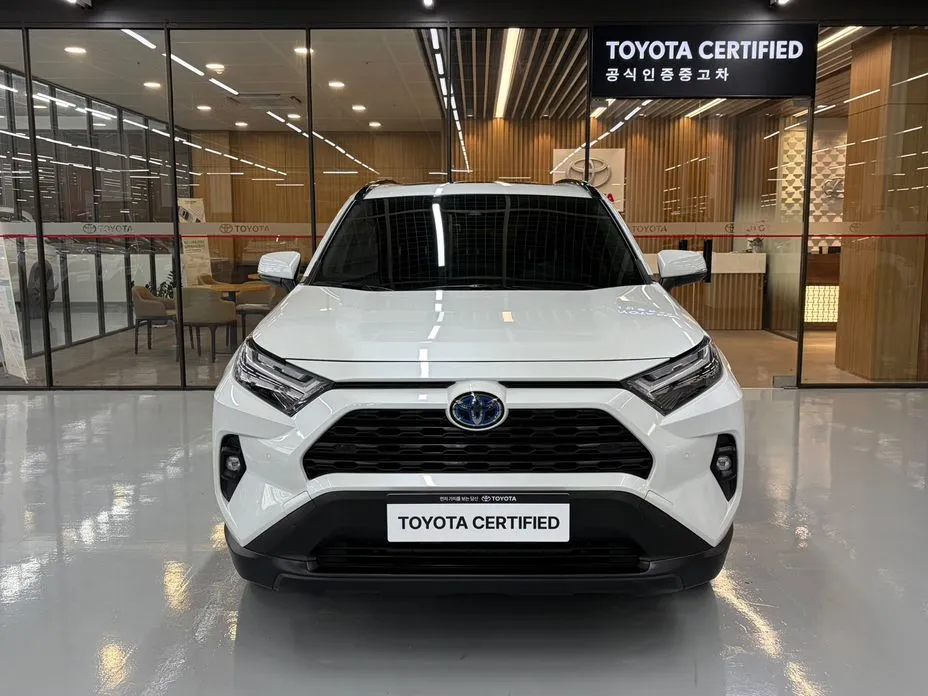 Toyota RAV4 — фото 4