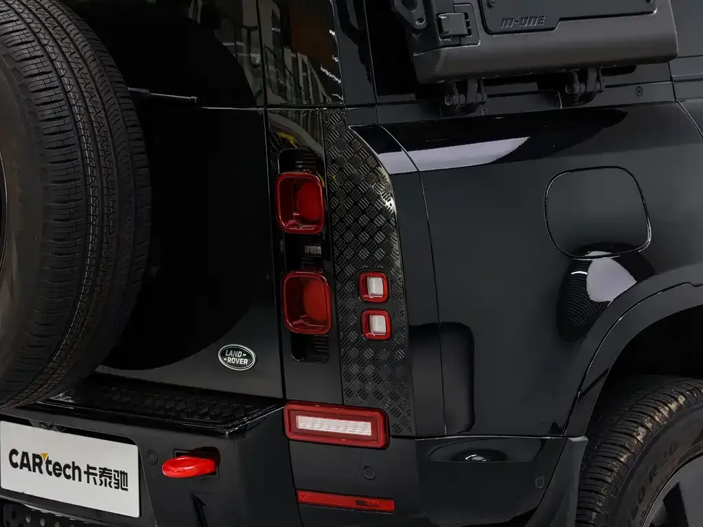 Land Rover Defender — фото 7