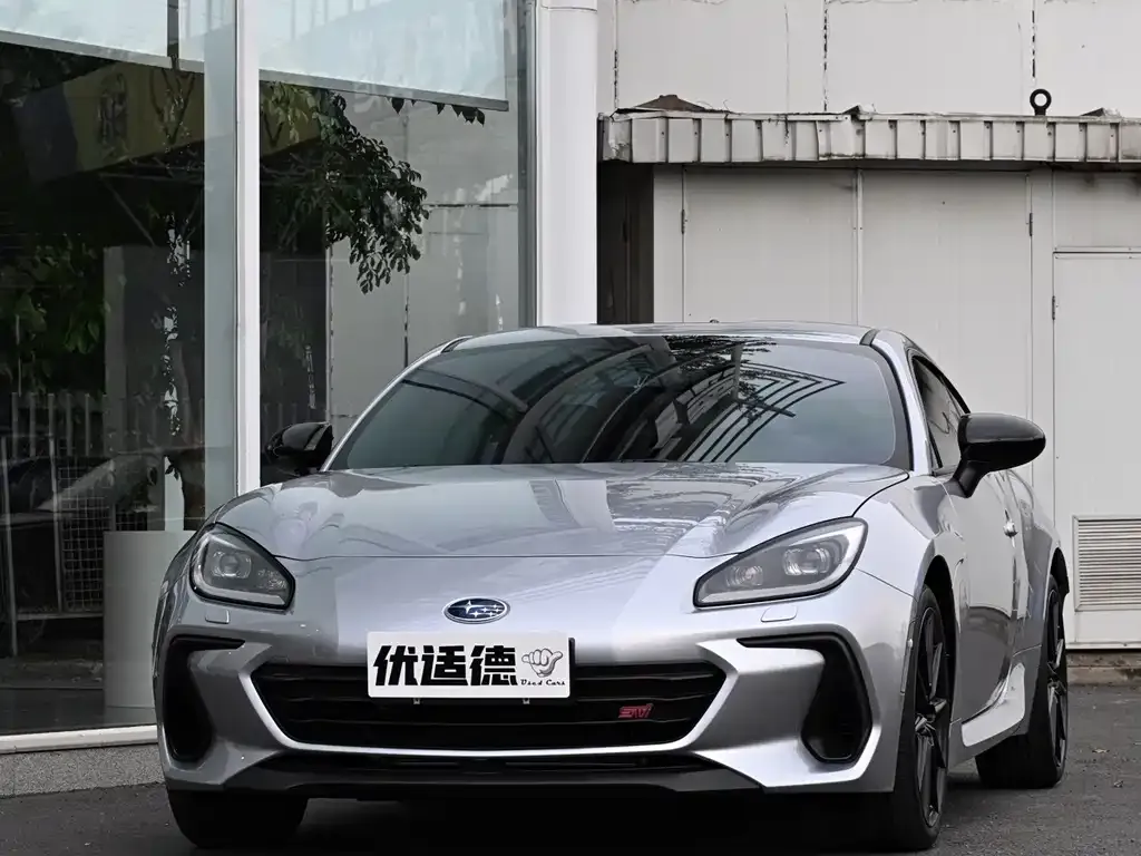 Subaru BRZ — фото 1
