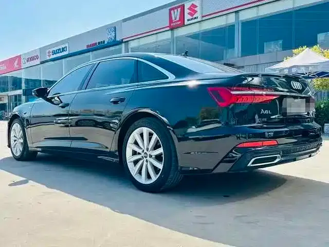 Audi A6L — фото 8